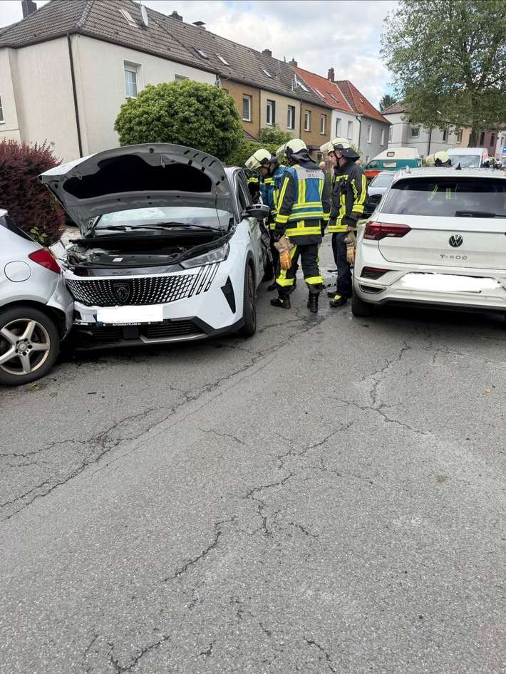 FW-BO: Verkehrsunfall mit fünf beteiligten Pkw auf der Bergener Straße