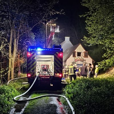 FW-AR: Gebäudebrand im Pfadfinderheim Arnsberg