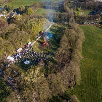FW Norderstedt: Osterfeuer der Freiwilligen Feuerwehr Harksheide
