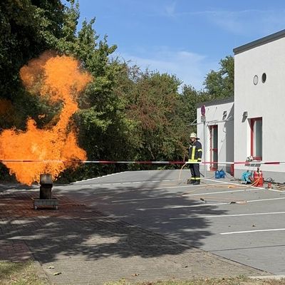 FW-AR: Erfolgreicher Tag der offenen Tür beim Löschzug Oeventrop