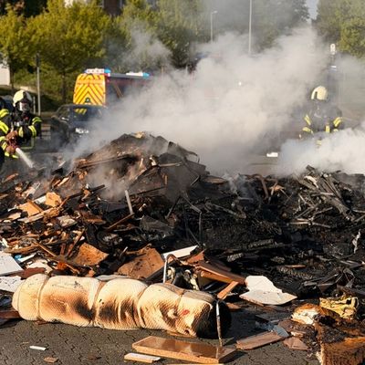 FW-EN: Brand in Müllwagen