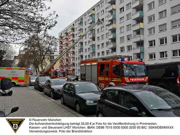 FW-M: Bewohnerin aus Brandwohnung gerettet (Schwabing West)