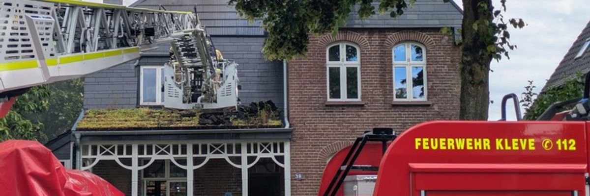 FW-KLE: Gebäudebrand an der Materborner Allee