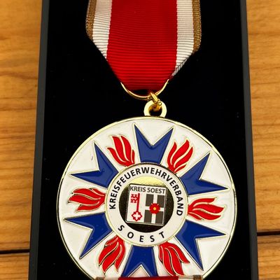 FW Kreis Soest: Delegiertenversammlung des Kreisfeuerwehrverbandes in Rüthen- höchste Auszeichnung für 2 Feuerwehrangehörige