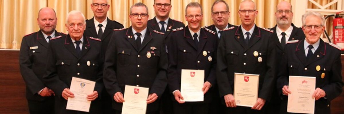 FW-OLL: Starkes Engagement: Feuerwehr Beckeln blickt auf erfolgreiches Jahr zurück