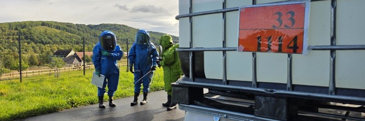 FW-AR: Feuerwehr Arnsberg bildet Einsatzkräfte für ABC-Einsätze aus