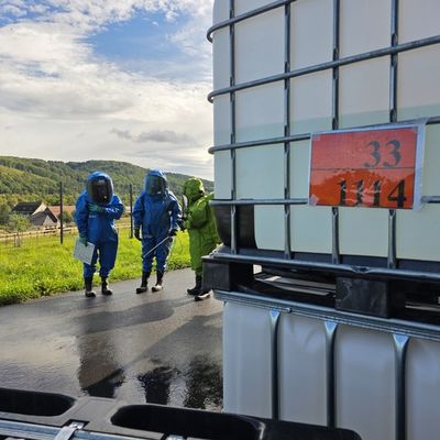 FW-AR: Feuerwehr Arnsberg bildet Einsatzkräfte für ABC-Einsätze aus