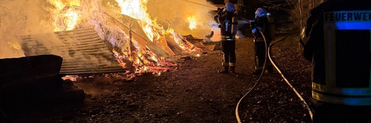 FW-ROW: Feuerschein im Wald bestätigt - Feuerwehren im Folgeeinsatz