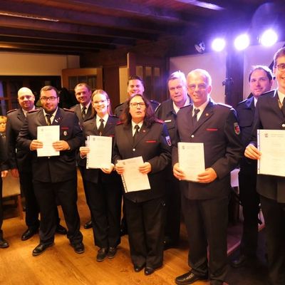 Feuerwehr Kalkar: Kameradschaftsabend der Freiwilligen Feuerwehr Appeldorn im Zeichen von 100 Jahren Gemeinschaft