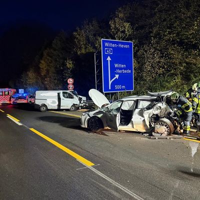 FW-EN: Verkehrsunfall auf Autobahn