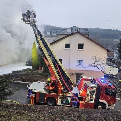 KFV-CW: Millionenschaden bei Großbrand in Nagold - Keine Verletzten - 120 Einsatzkräfte vor Ort