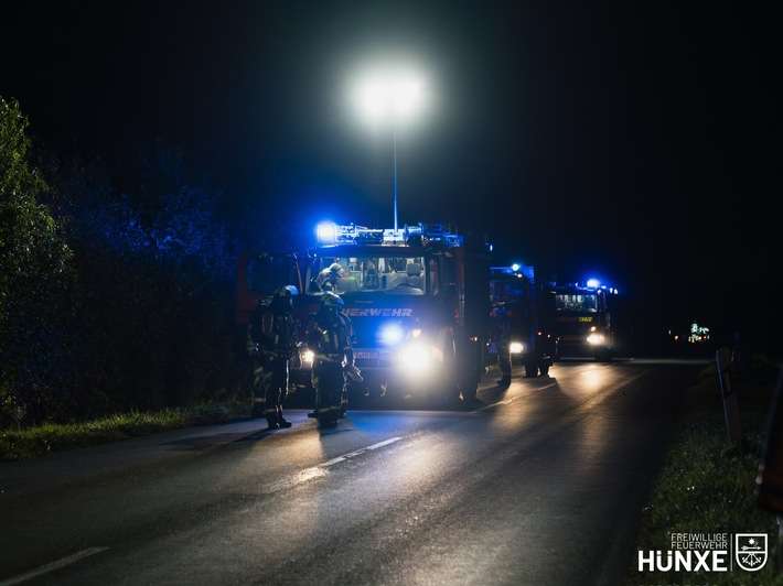 FW Hünxe: Gemeldeter Garagenbrand