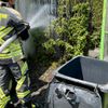 FW Hünxe: Heckenbrand gegenüber der Feuerwache