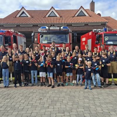 FW-OLL: Aktion "Ferienfeuerwehr" in Littel ein voller Erfolg: 21 Kinder erleben spannende 24-StundenSchicht