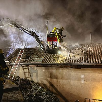 FW Pforzheim: Brand in einer Lackiererei