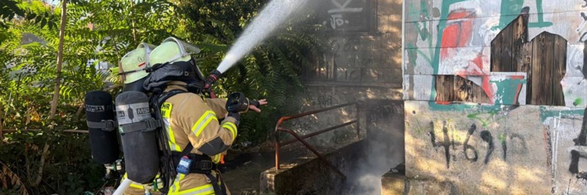 FW Weinheim: Rauchglocke über der Bergstraße - Zwei Brände beschäftigen die Feuerwehr Weinheim
