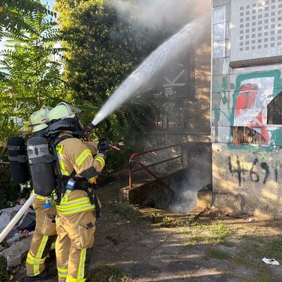 FW Weinheim: Rauchglocke über der Bergstraße - Zwei Brände beschäftigen die Feuerwehr Weinheim