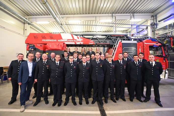 FW Neukirchen-Vluyn: Feuerwehr zieht Bilanz: 230 Einsätze und zahlreiche Ehrungen