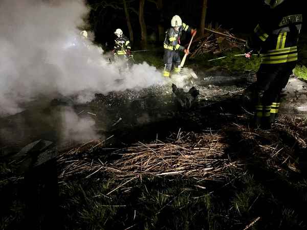 FW-EN: Gemeldeter Waldbrand am Ostersonntag