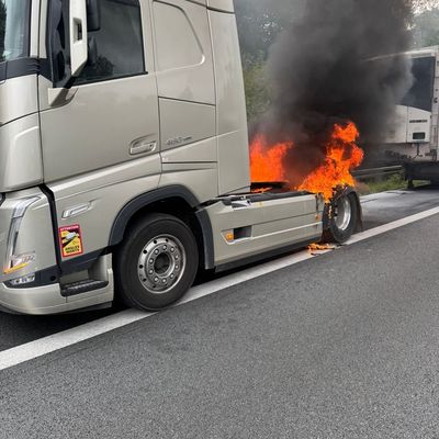 FW Helmstedt: LKW Brand auf der A2