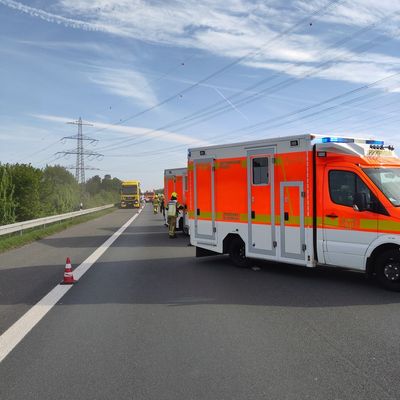 FW Paderborn: Verkehrsunfall auf der Autobahn 33