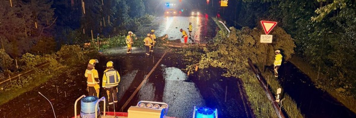 FW Hünxe: Sturmschaden nach Unwetter