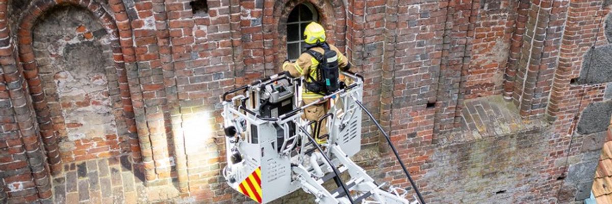 FW-OLL: Großangelegte Übung an der Alexanderkirche in Wildeshausen