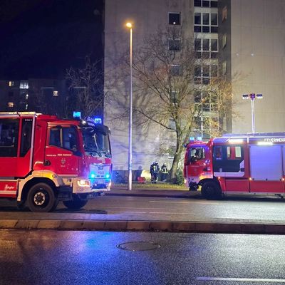 FW Celle: Kellerbrand in Mehrparteienhaus