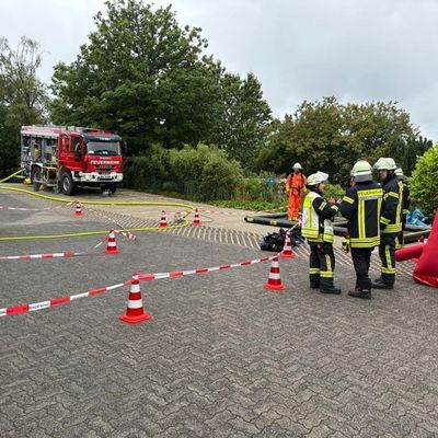FW Schalksmühle: Gefahrstoffeinsatz am Gewerbering