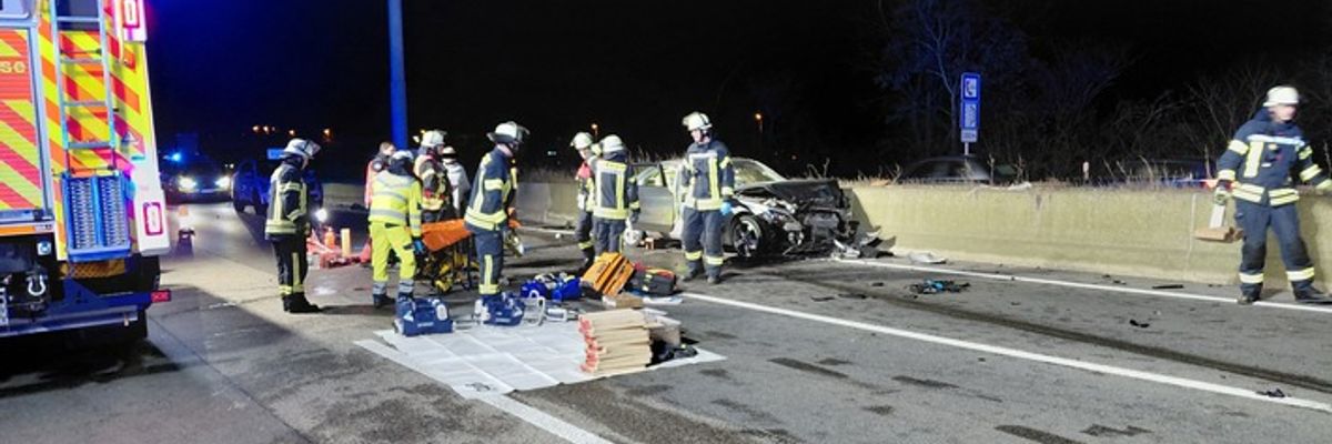 FW-BN: Fünf Verletzte bei Verkehrsunfall auf der A 565