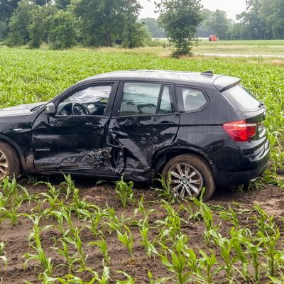 FW Lüchow-Dannenberg: +++ Zwei SUV's kollidieren nahe Klein Gusborn +++ Fünf Personen z.T. schwer verletzt +++ Landesstraße zeitweise voll gesperrt +++