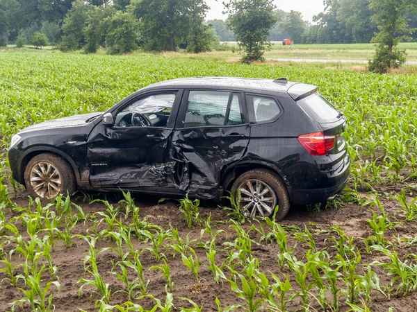 FW Lüchow-Dannenberg: +++ Zwei SUV's kollidieren nahe Klein Gusborn +++ Fünf Personen z.T. schwer verletzt +++ Landesstraße zeitweise voll gesperrt +++