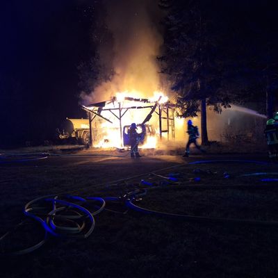 FW-ROW: Großbrand in Bötersen beschäftigt zahlreiche Einsatzkräfte