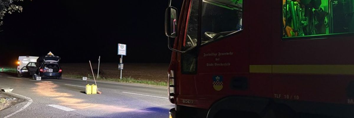 FW-EN: Kleinbrand + Verkehrsunfall