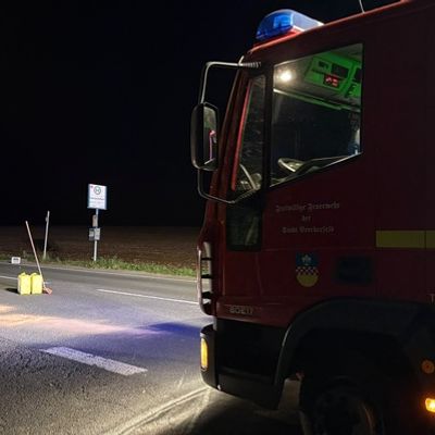 FW-EN: Kleinbrand + Verkehrsunfall