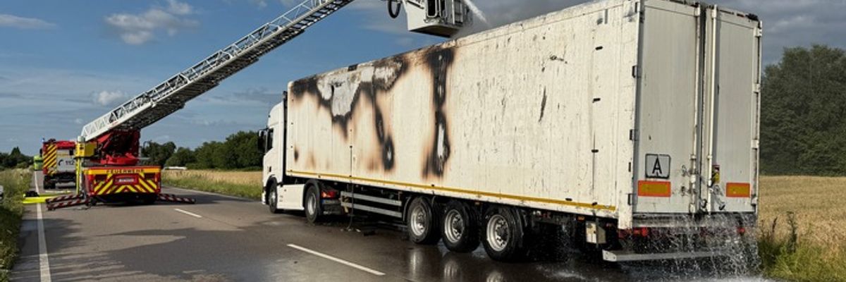 FW-OG: LKW-Brand auf der B3 - Fahrer verhindert Schlimmeres