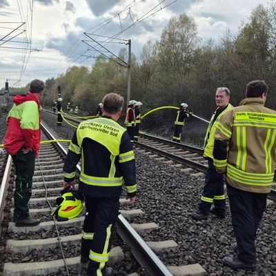 FW Südheide: Böschungsbrand an der Bahnstrecke zwischen Unterlüß und Suderburg