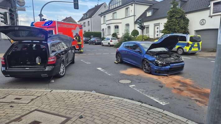 FW-EN: Zwei Verletzte nach Verkehrsunfall
