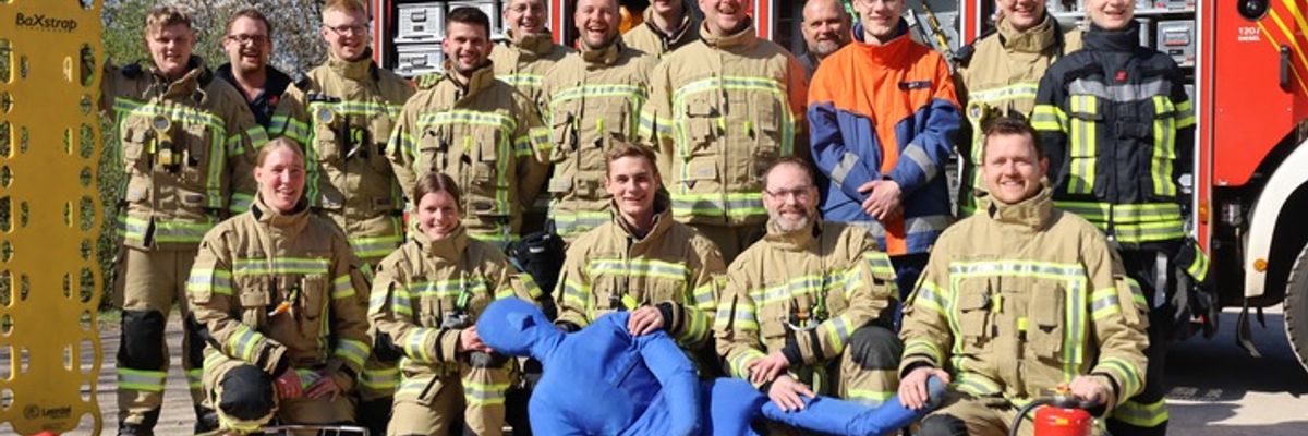 FW-KLE: Freiwillige Feuerwehren Kleve und Kranenburg bilden 17 Einsatzkräfte aus