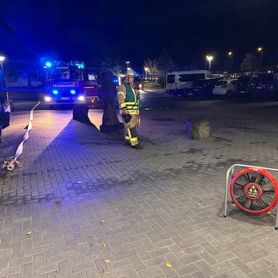 FW Weinheim: Brennender Müllsack im Betreuungszentrum sorgt für Feuerwehreinsatz