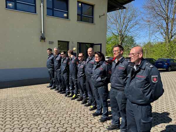 FW Dinslaken: Feuerwehr-Nachwuchs nimmt erste Hürde