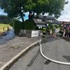 FW Ense: Brennt Hecke in Waltringen / Teer-Arbeiten lösen Feuer aus