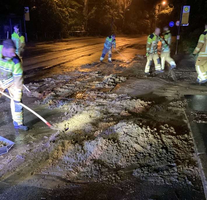 FW Dresden: Informationen zum Einsatzgeschehen von Feuerwehr und Rettungsdienst in der Landeshauptstadt Dresden vom 31. Mai 2026