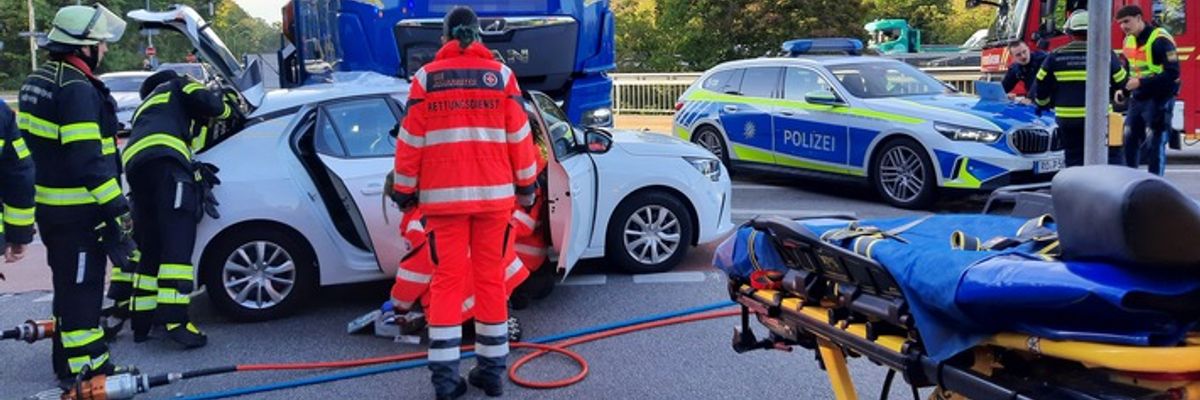 FW-M: Verkehrsunfall mit technischer Rettung (Forstenried)