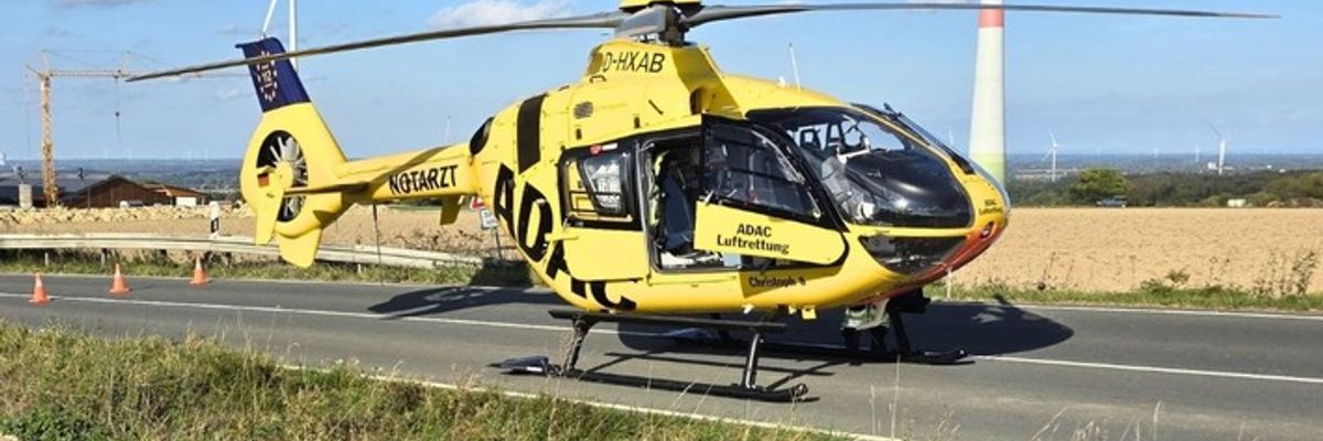 FW Ense: Verkehrsunfall Kreuzungsbereich B516 und L745 - PKW und Motorrad