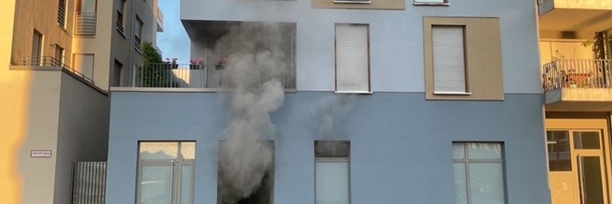FW-DO: Rauchentwicklung am Phönixsee - Schnelles Eingreifen verhindert Brandausbreitung