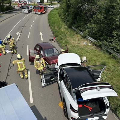 FW Weinheim: Frontalzusammenstoß auf der Zeppelinbrücke