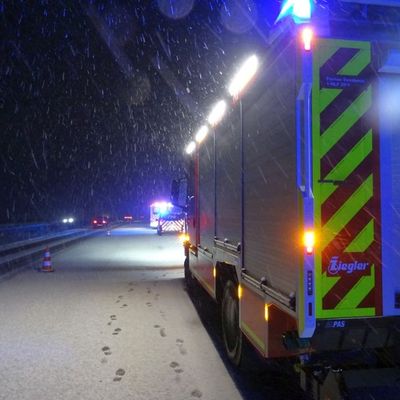 FW Sonsbeck: Absicherung einer Einsatzstelle auf der A57