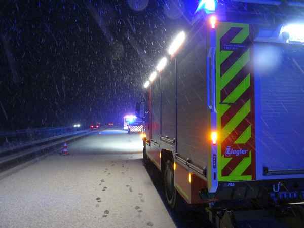 FW Sonsbeck: Absicherung einer Einsatzstelle auf der A57