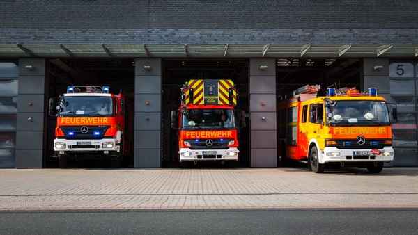 FW-MH: Brand in Gewerbebetrieb im Rhein-Ruhr-Hafen - Feuerwehr verhindert Ausbreitung